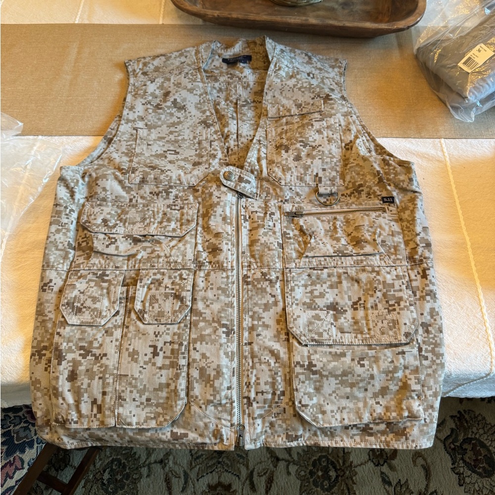 5.11 Tactical vest in camo (new with tags)